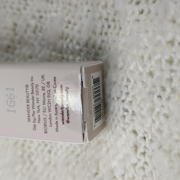 Wander Beauty Skyliner Duo in Jet Black & Tan Line, 2x 0.5g/0.018oz - Picture 9 of 10